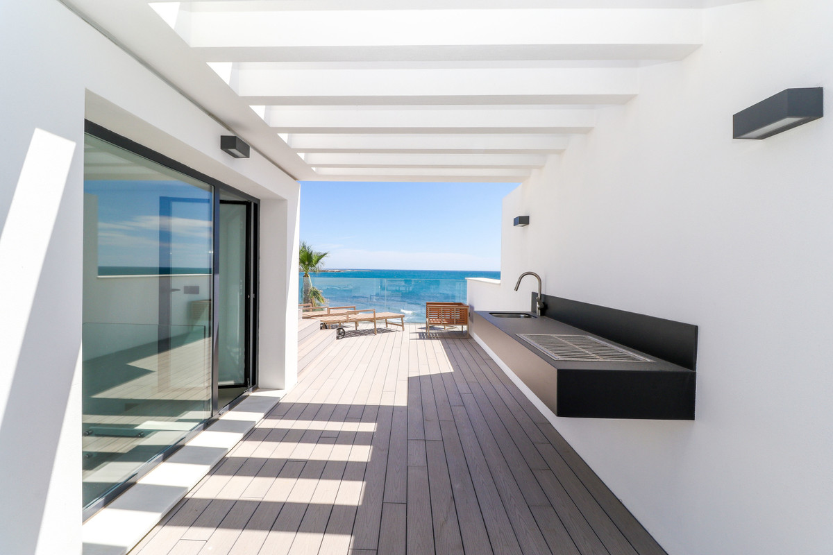 10-bb915d1cb19341576dcdc994b81ab9c5-18