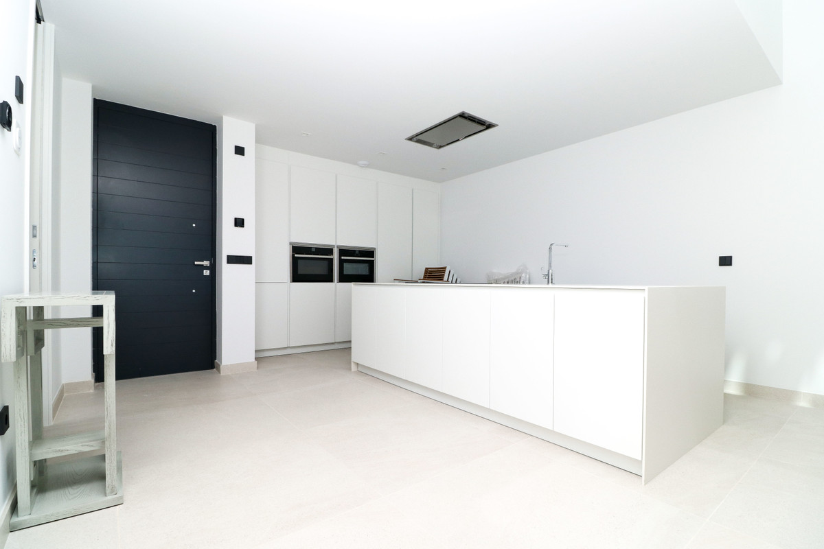 10-bb915d1cb19341576dcdc994b81ab9c5-19