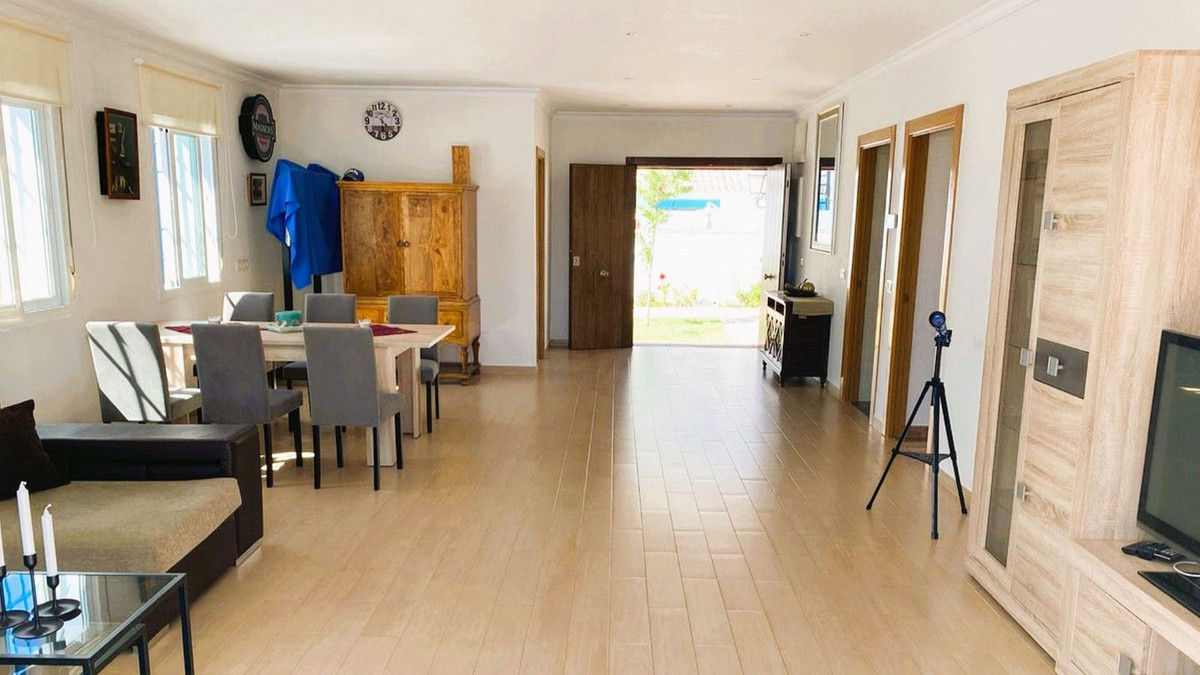 10-bb915d1cb19341576dcdc994b81ab9c5-24