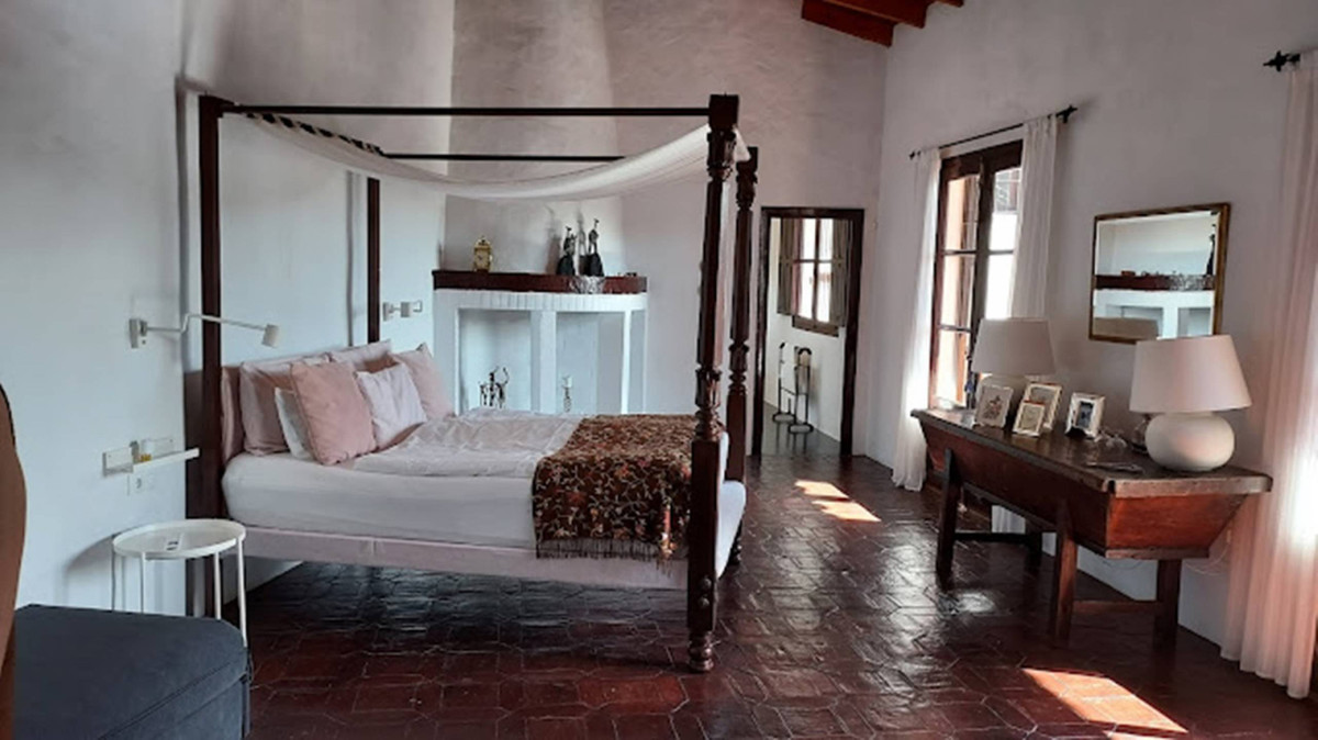 10-bb915d1cb19341576dcdc994b81ab9c5-28