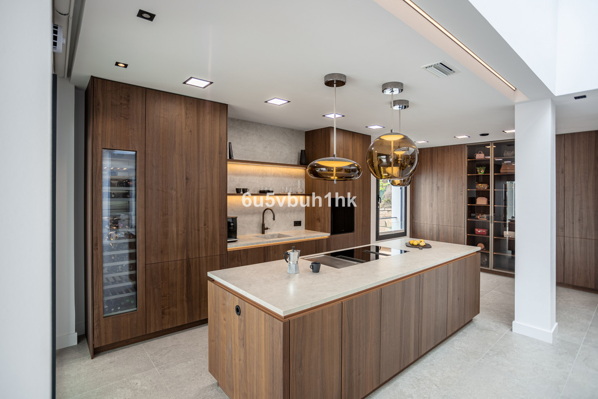 12-53013098fcab6c38b1379cd33298e050-22