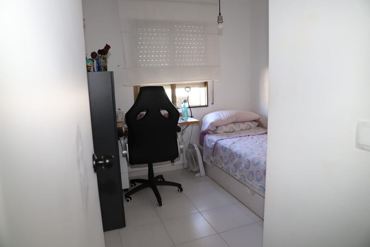 12-53013098fcab6c38b1379cd33298e050-56