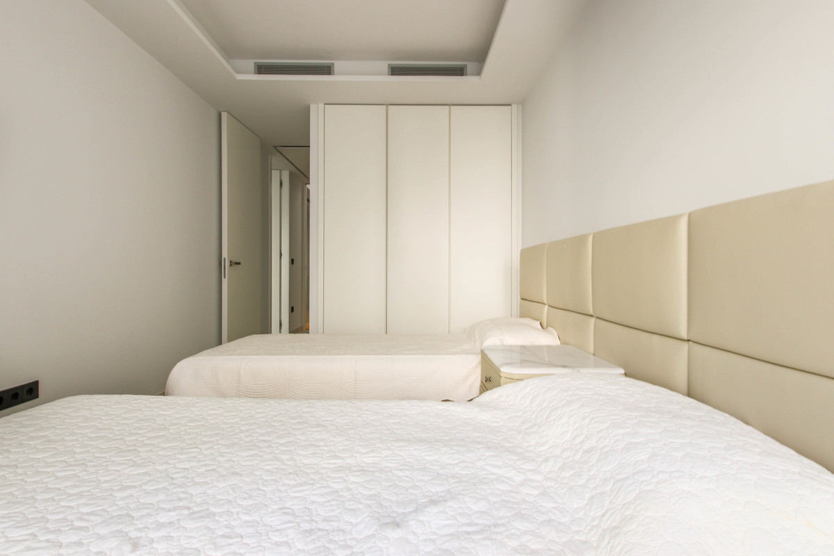 14-d70dc3102c00d7be0e872dfe1c1f86d7-12