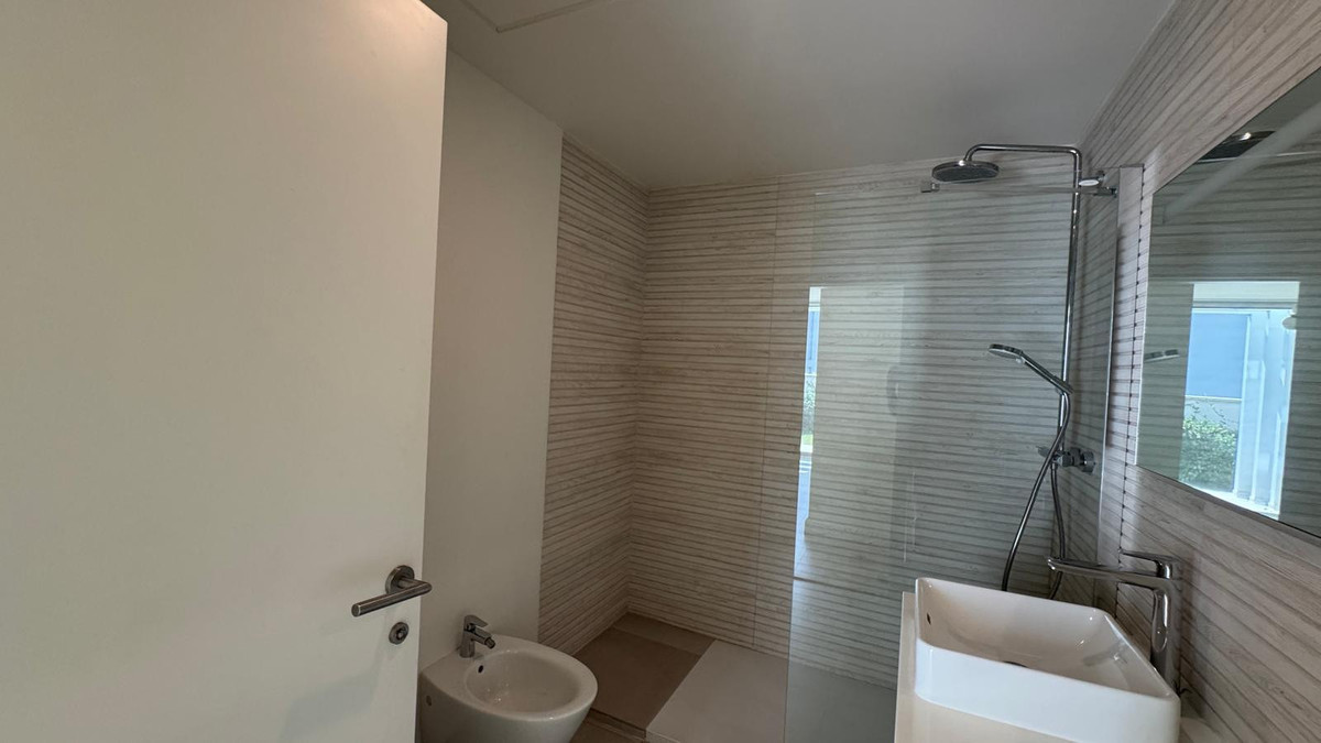 15-11d12f2f454f2f5e9b981fdd8b901d51-44