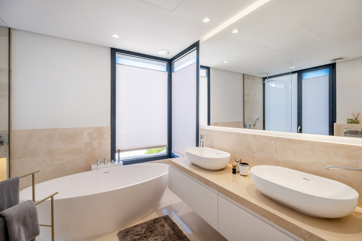 16-ec67b526875bf0124b6ce4328a754439-27