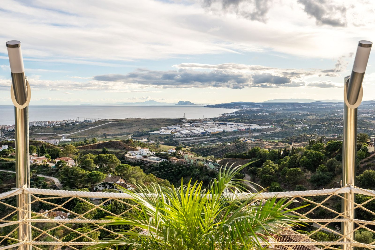 16-ec67b526875bf0124b6ce4328a754439-33