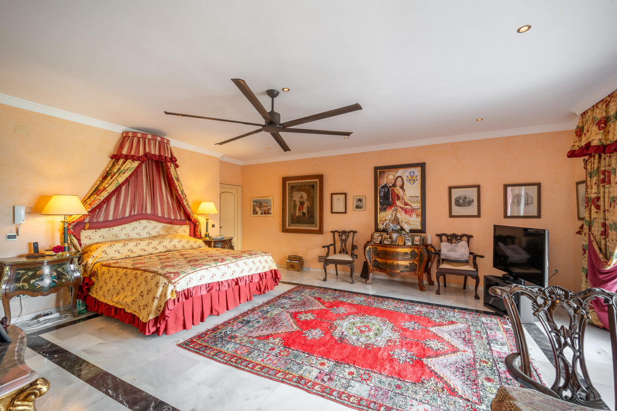 16-ec67b526875bf0124b6ce4328a754439-37