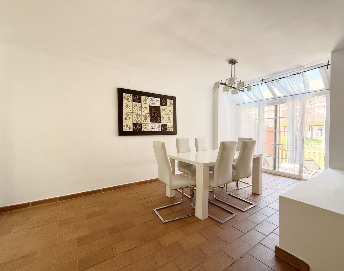 16-ec67b526875bf0124b6ce4328a754439-38