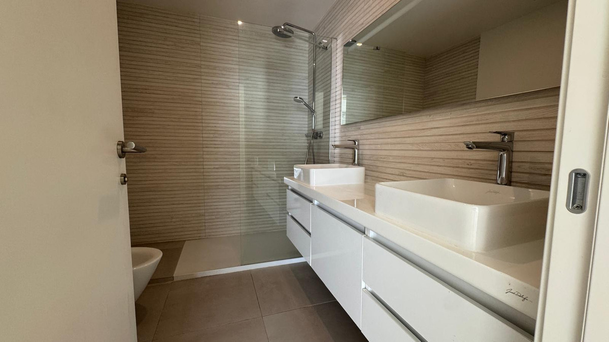 16-ec67b526875bf0124b6ce4328a754439-43