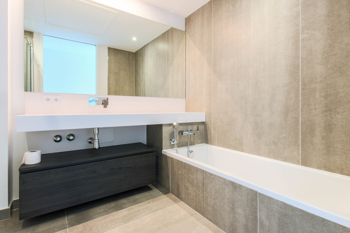 18-cc72f169493c096e712837ff5d8b6e41-12