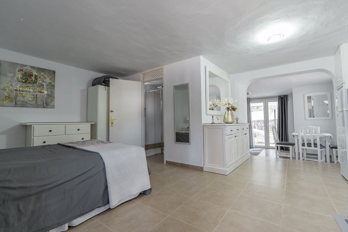 20-d1f7658cbe4ba6cd8666fec30fba80ad-33