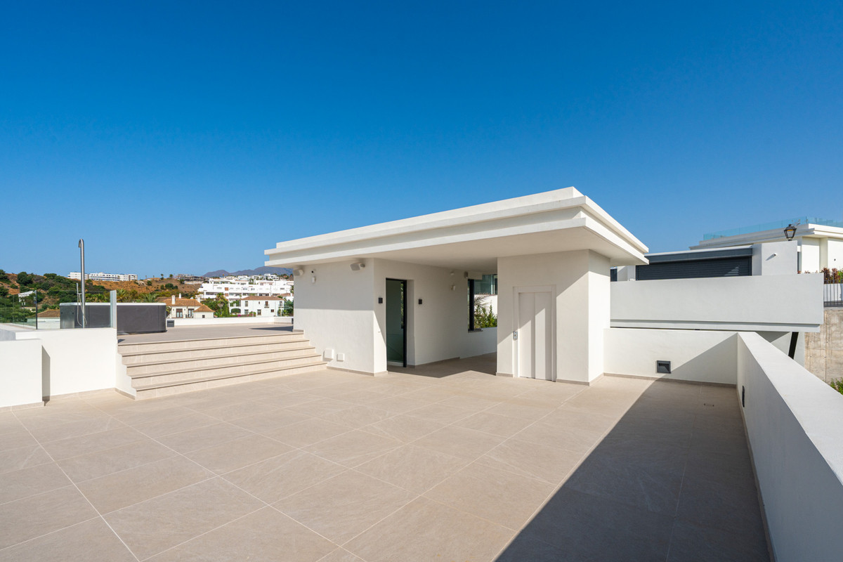 22-bcf8e6250e0bab365f900a8ac31ac040-28