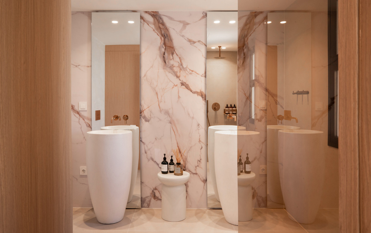 22-bcf8e6250e0bab365f900a8ac31ac040-41