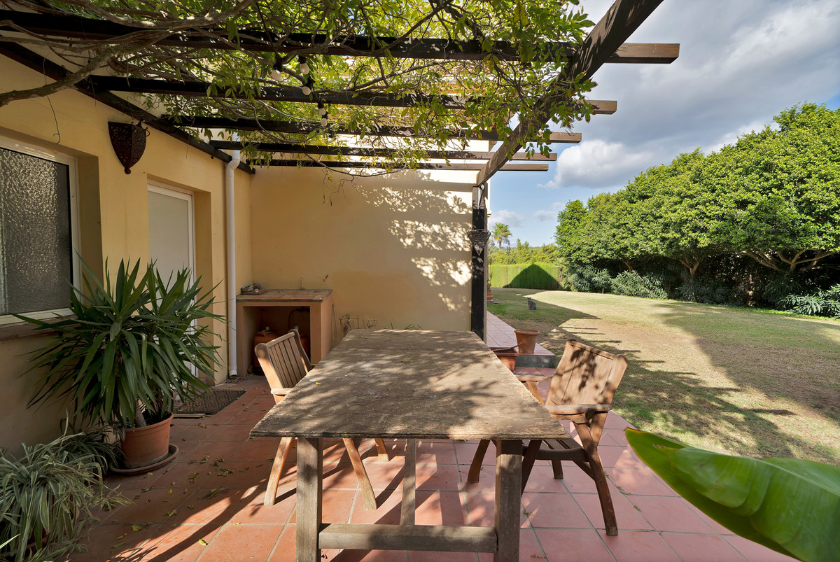 23-79897b85162c6a486c7a4d1eb46924dd-42