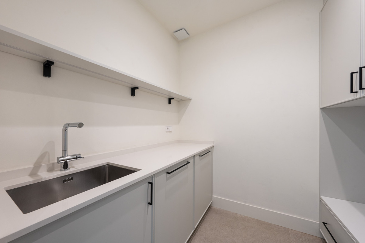 25-45e7a00e8ada30030040e20a35fbccfd-26