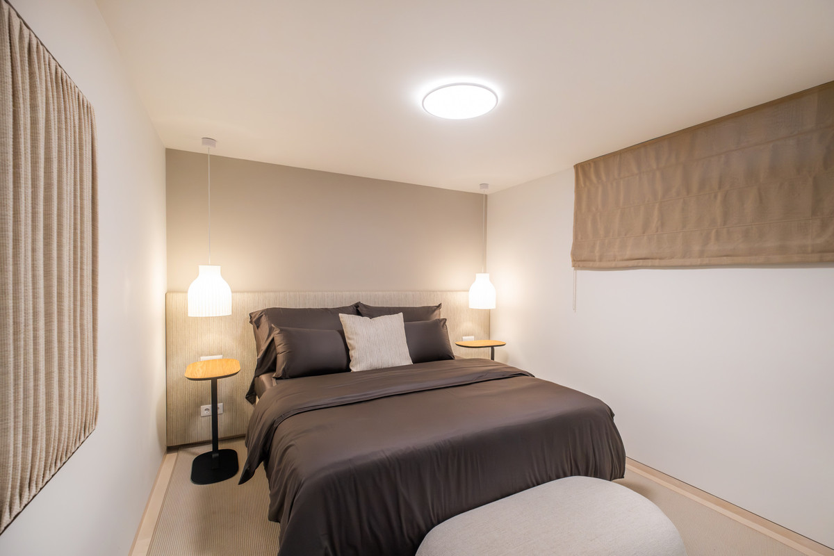 26-c684a62c9f160a1f90904dd925da0645-21