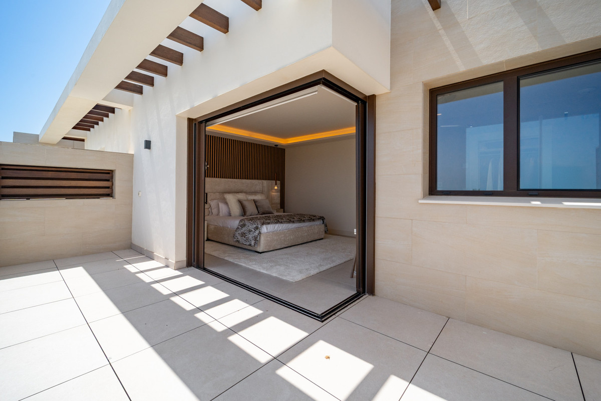 26-c684a62c9f160a1f90904dd925da0645-26