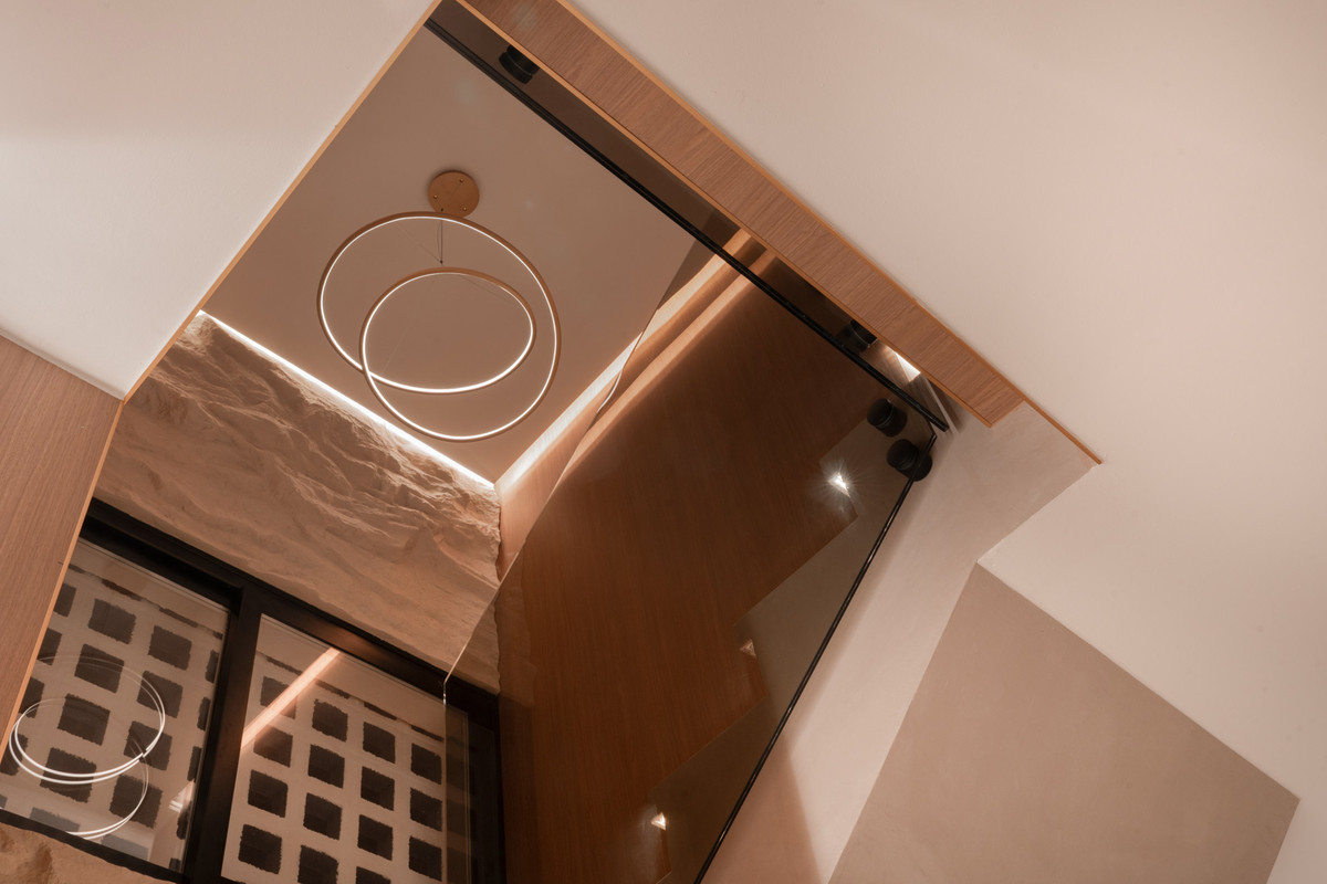 26-c684a62c9f160a1f90904dd925da0645-34