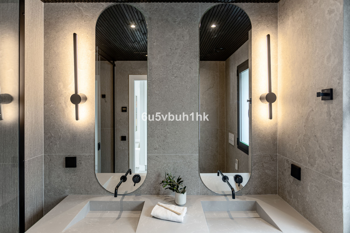 27-f6e8bc237ba13ac4c268badec6354f3d-16