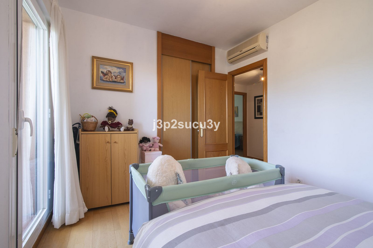 27-f6e8bc237ba13ac4c268badec6354f3d-35