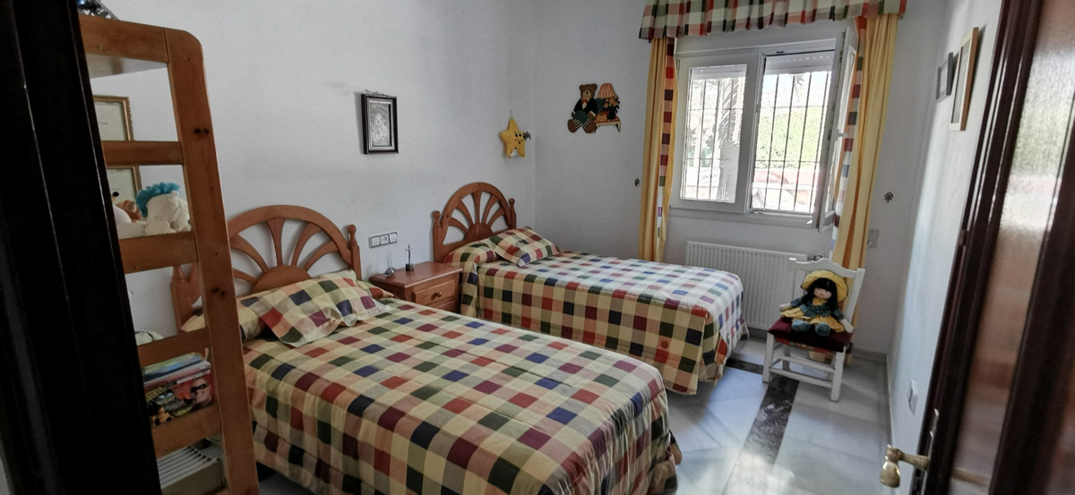 27-f6e8bc237ba13ac4c268badec6354f3d-5