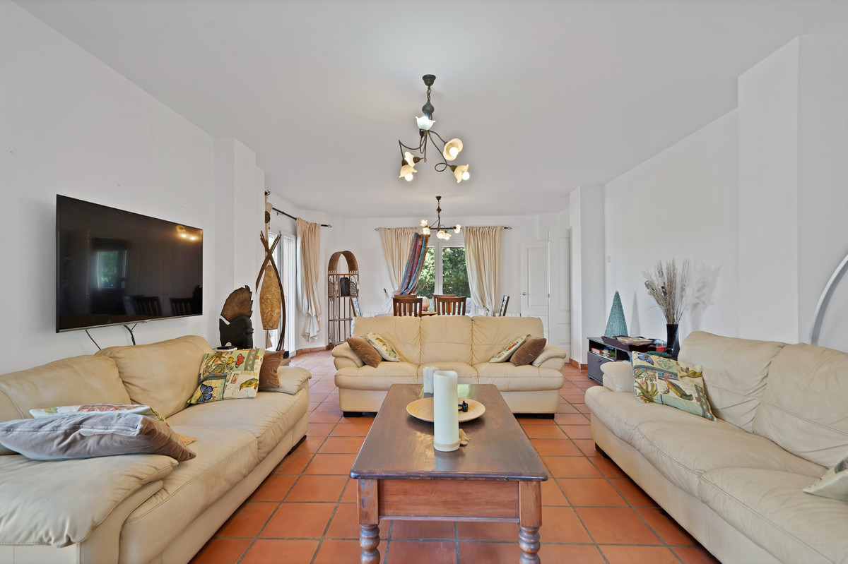 3-e898b2bb2a2fdfd06d2c39894dce8316-72