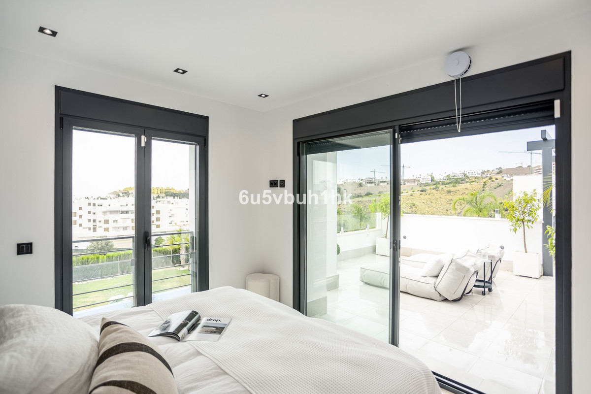 31-5e8b9eb86a2d455eeaf43a7bbf3ccd12-13