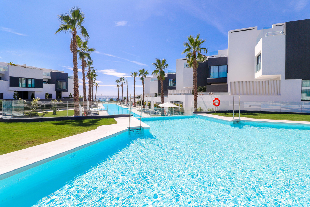 31-5e8b9eb86a2d455eeaf43a7bbf3ccd12-9