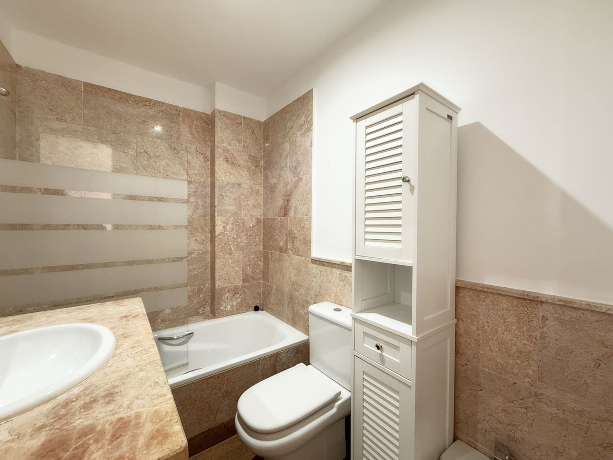 32-e7f90ea5feef5e01d64d74d6b6d8a834-23