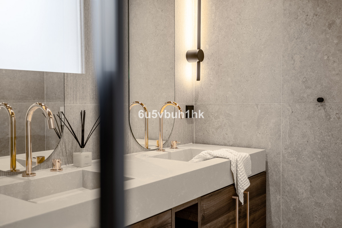 34-2e8657844e540eba0189d71f472ffca9-13