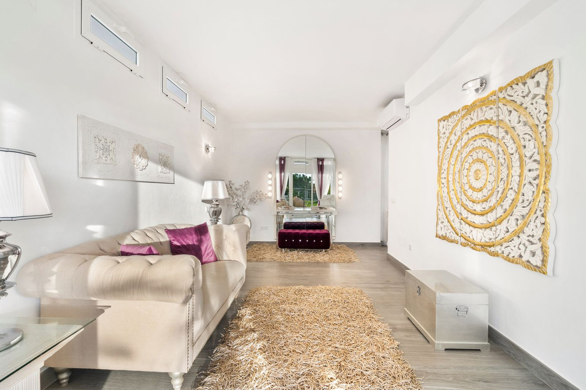 34-2e8657844e540eba0189d71f472ffca9-20