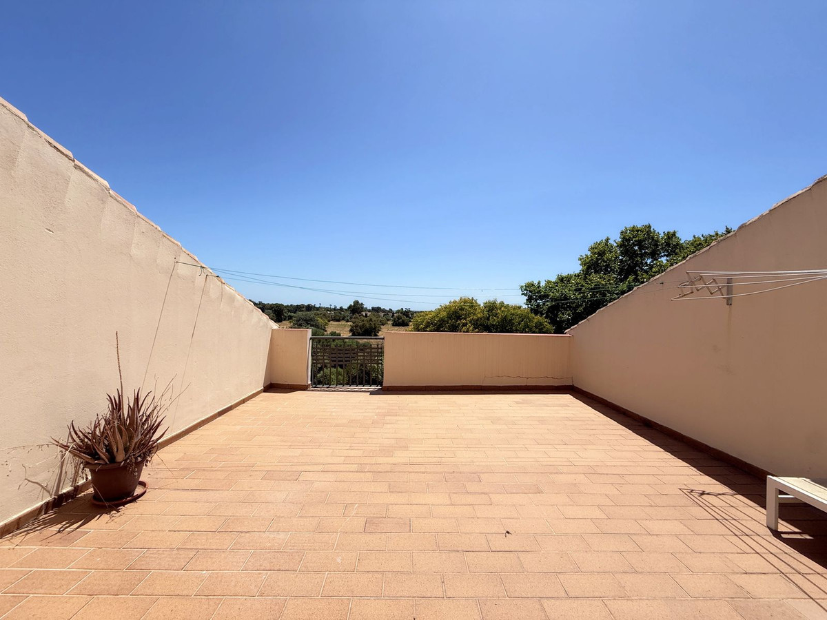 35-53608d01401493ba18e3704836160563-20