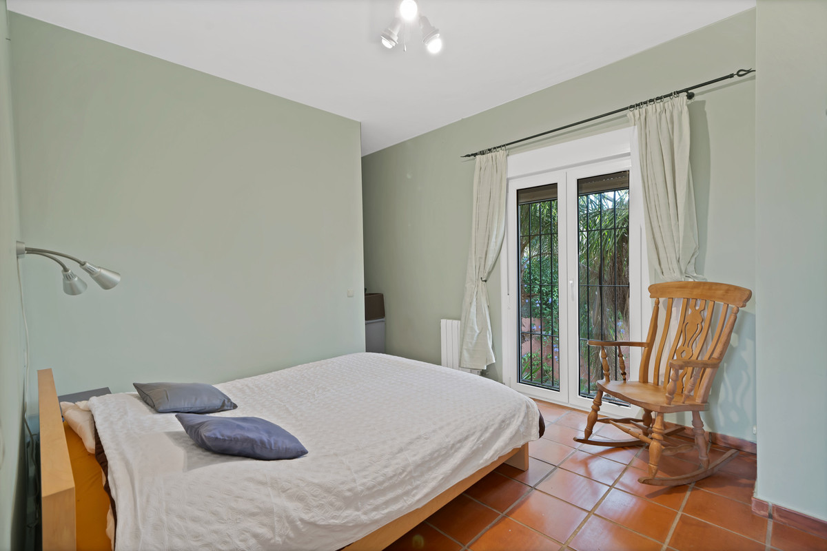 37-1d70d218e897435ff17cdff8e99bb5bf-23