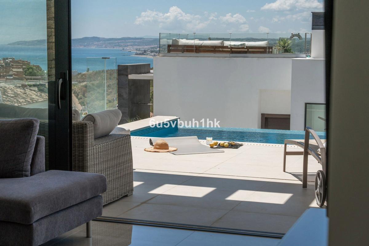 4-c23c0f86247804fa50226aecd8b0b2c8-17