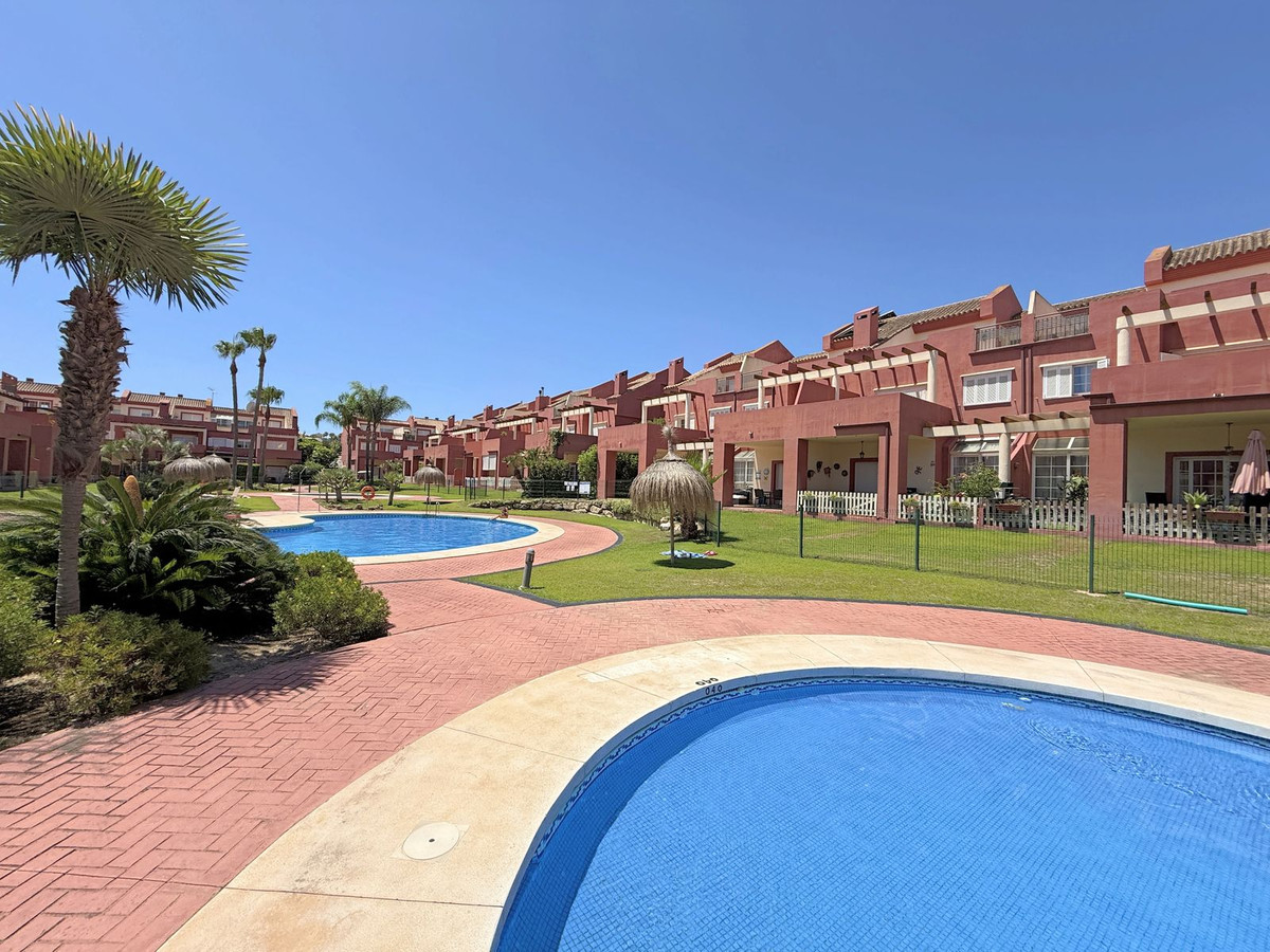 41-0bdc8f07789df4609410591d8ac779d9-14