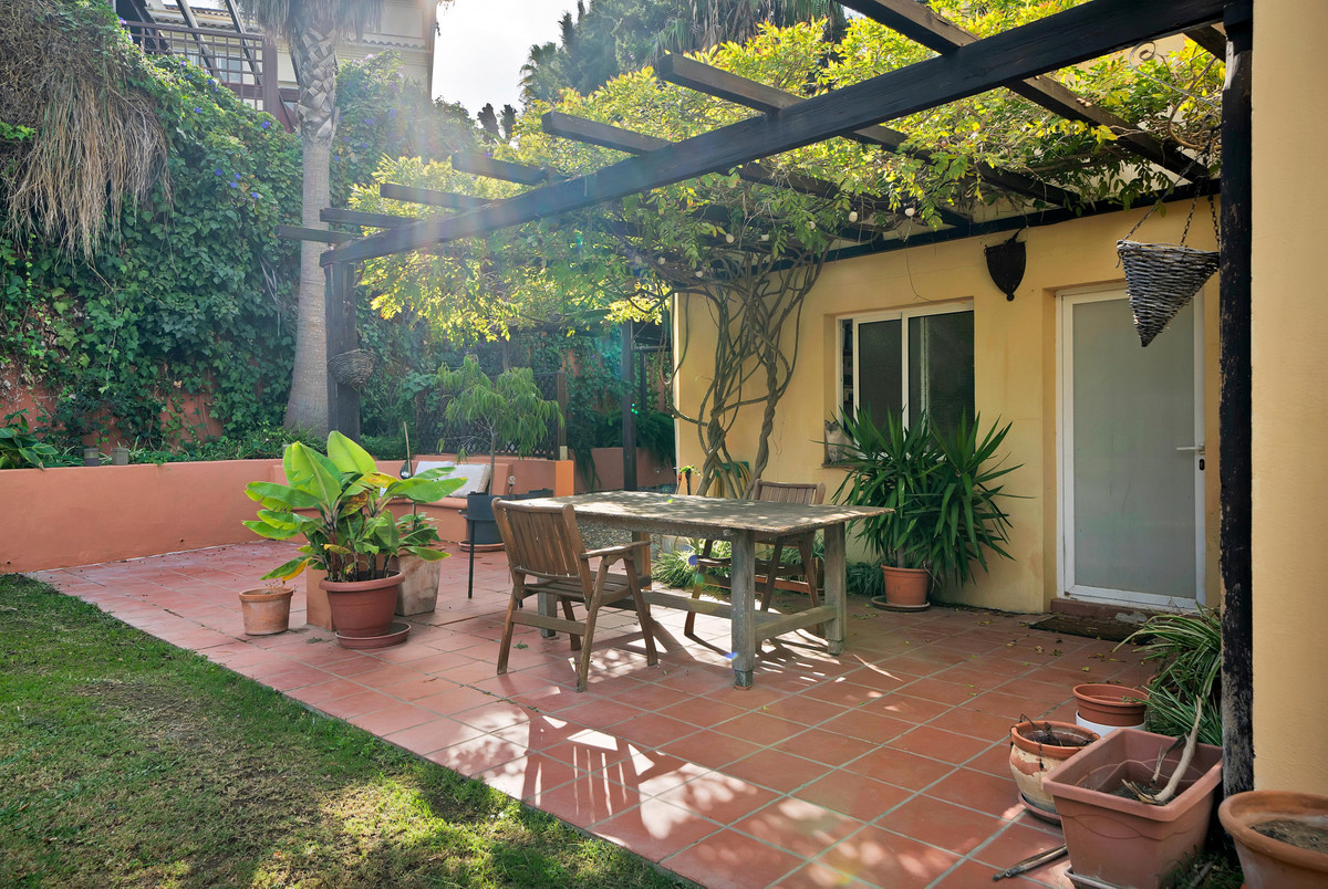 47-b3a03718b4ecea17fd5585e425dce0e2-12