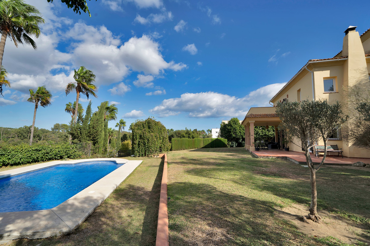 49-e4a2fb57c7644d14d3ccd34084db1526-10