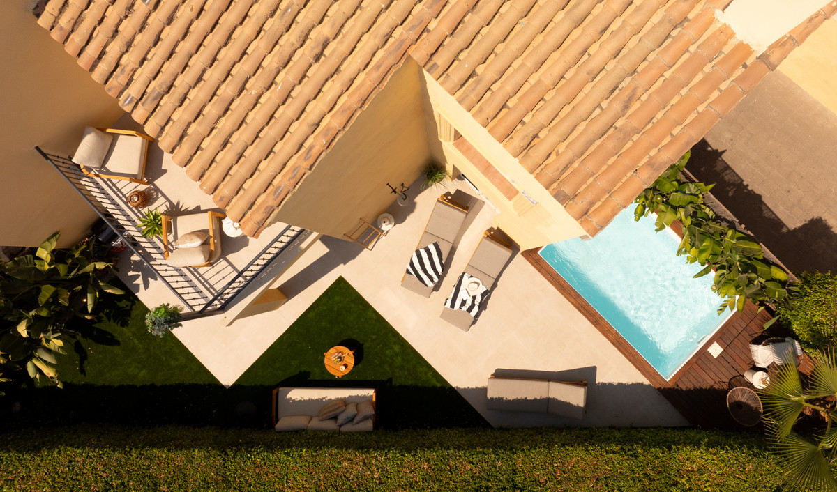 50-e047a14369788a95335be886311a4ac9-9