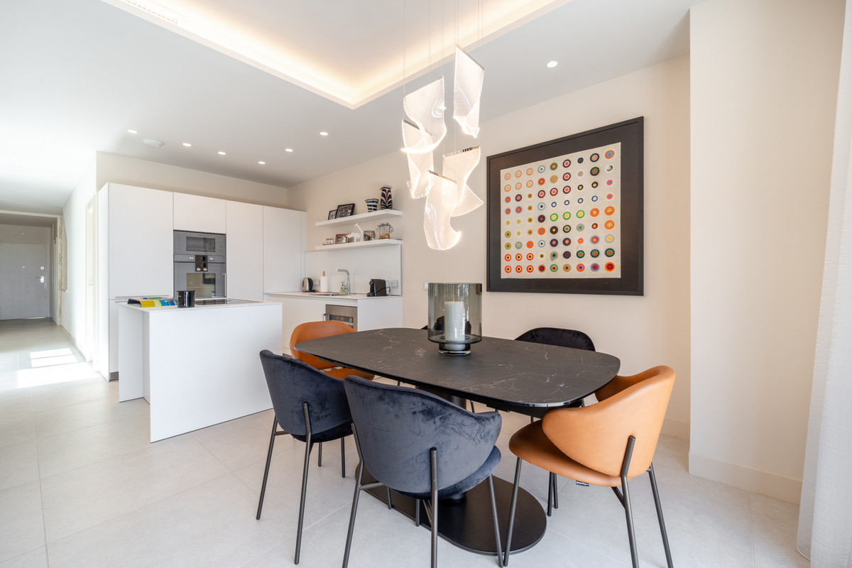 7-aa4cc561180b369757c0bb4af9886cd3-37