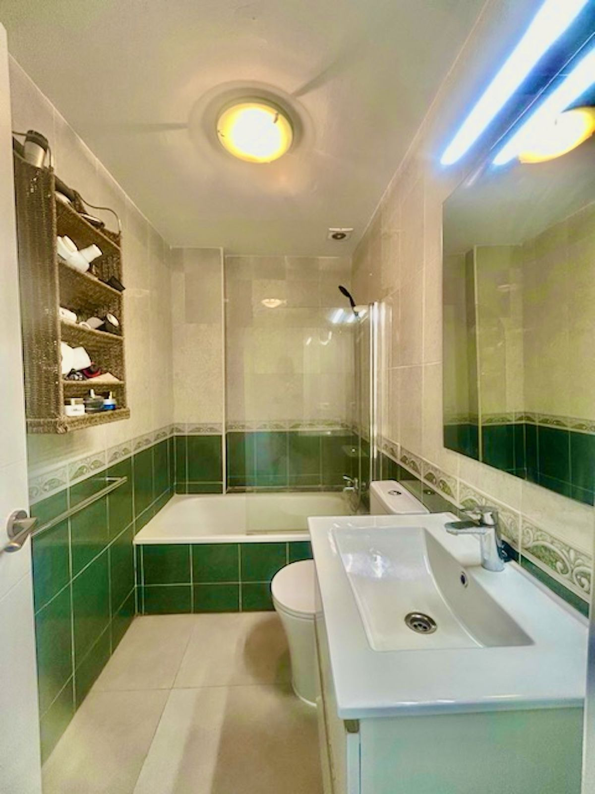 7-aa4cc561180b369757c0bb4af9886cd3-70