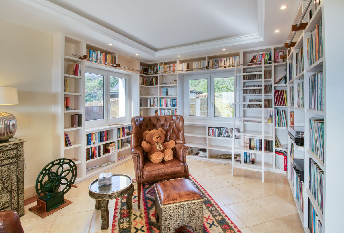 8-e64a9055bba3e77ac8aca3b893cdf826-17