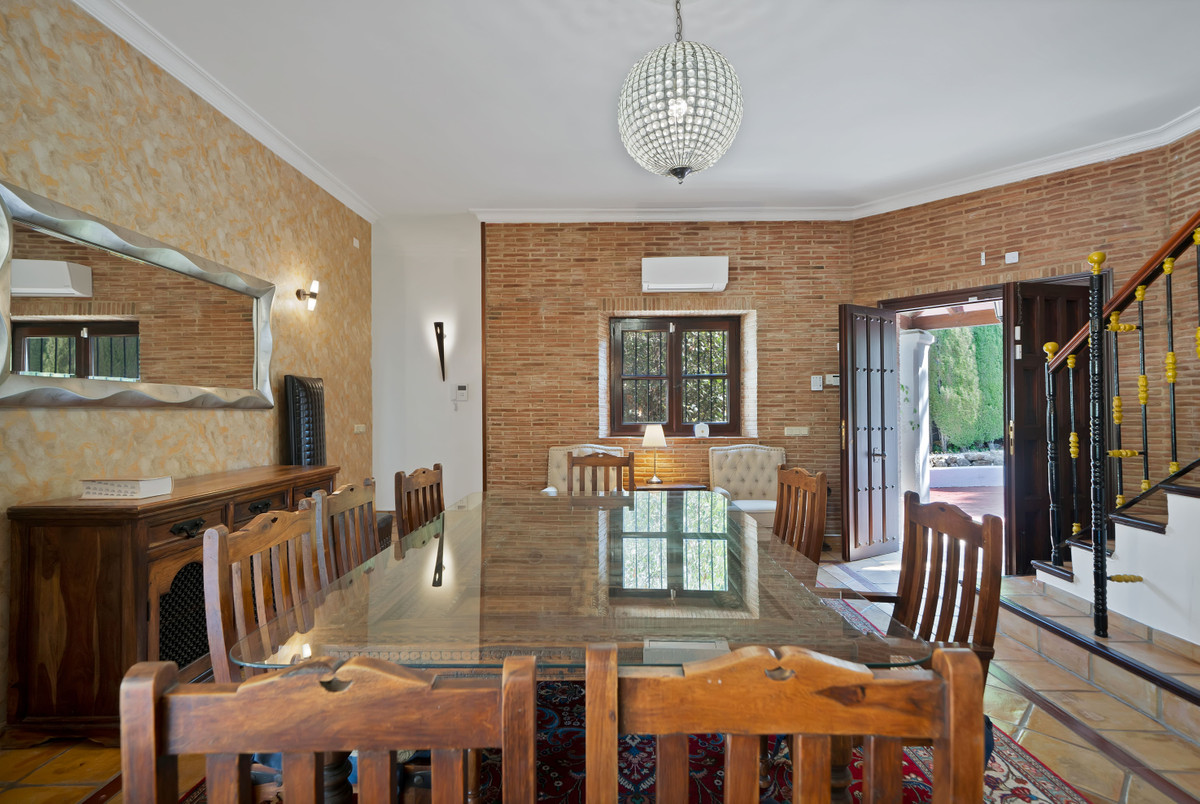 8-e64a9055bba3e77ac8aca3b893cdf826-31