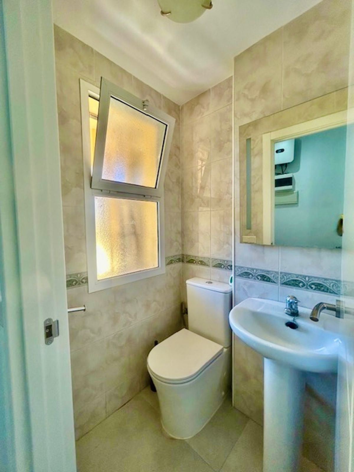 8-e64a9055bba3e77ac8aca3b893cdf826-68