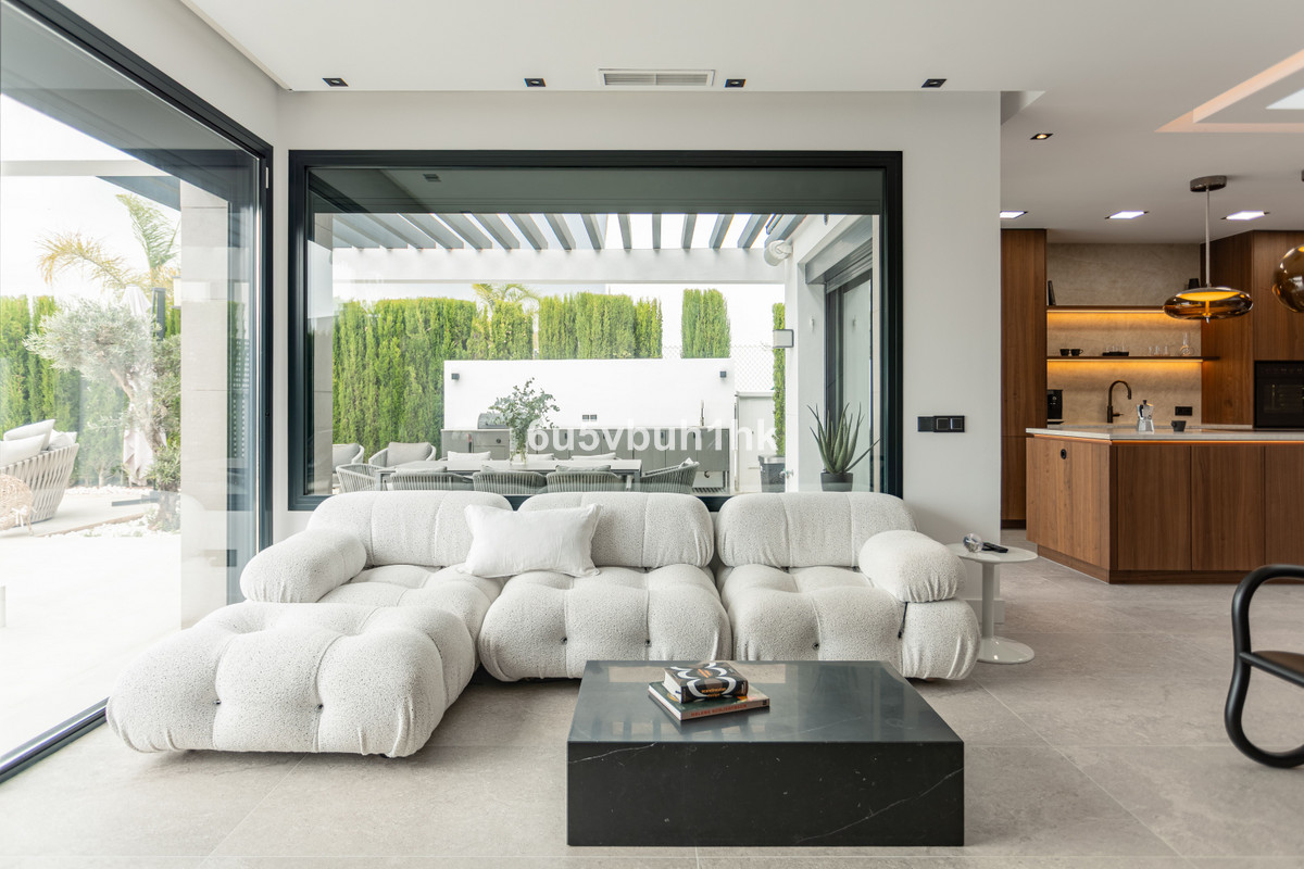 9-467d0cee5b725f3ef65f102a0c2e69c0-23