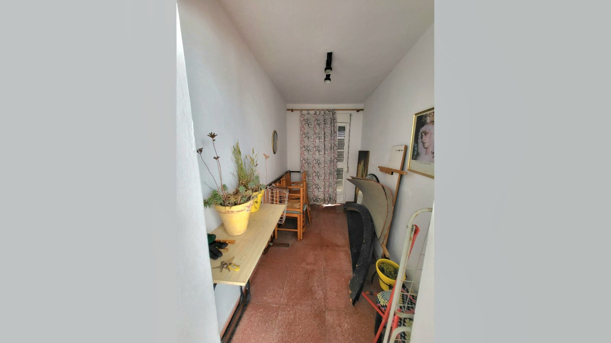 11-20939a0134ad724a8cb2a801094d15a4-1