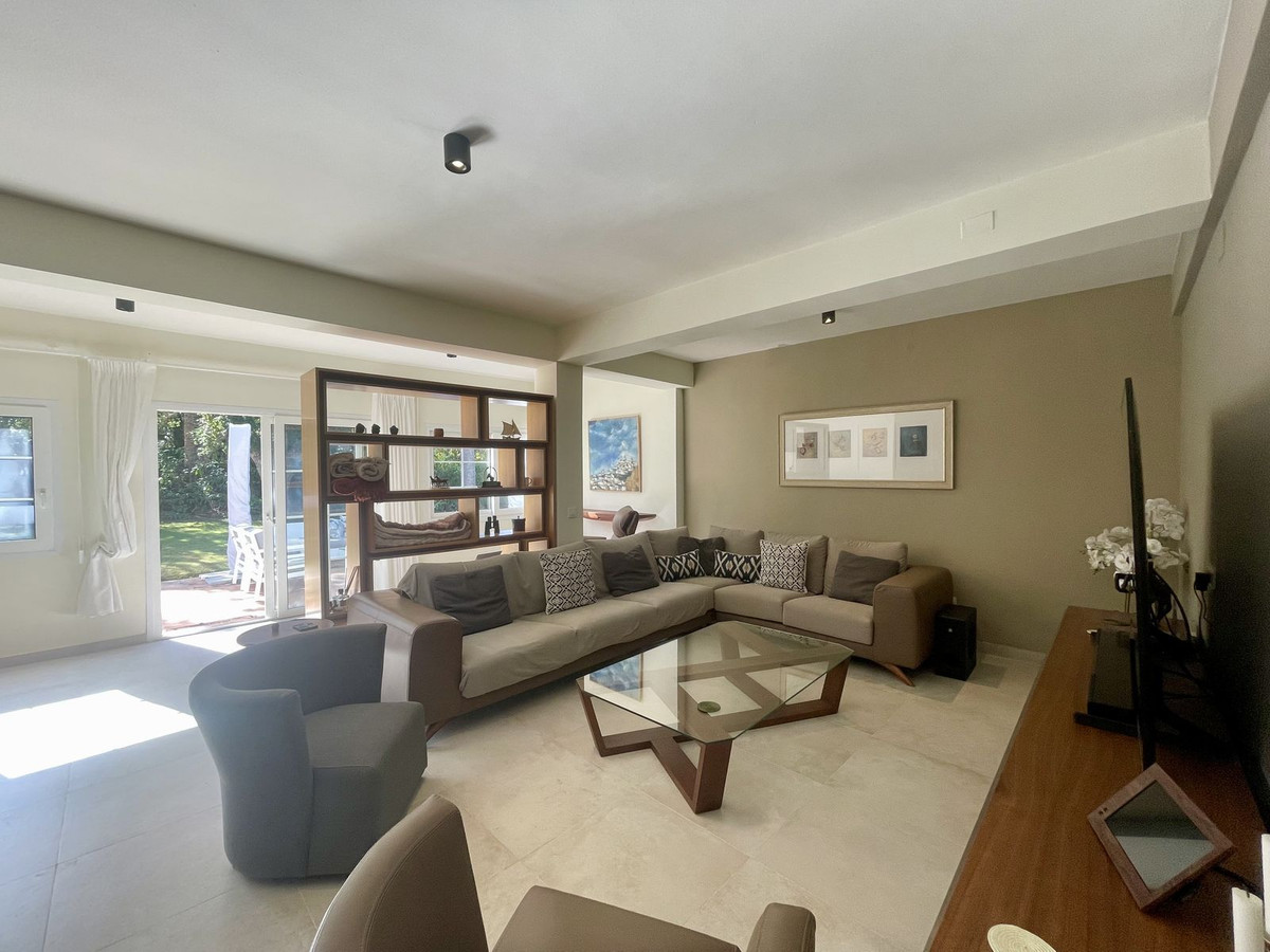 14-d70dc3102c00d7be0e872dfe1c1f86d7-2