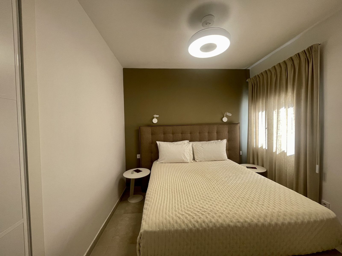 21-2c707e7c511429b4f8ec4ee5f221ddb6-1