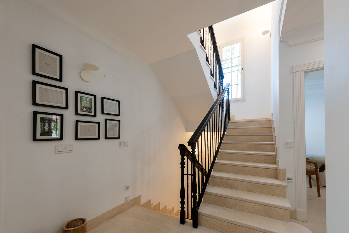 23-79897b85162c6a486c7a4d1eb46924dd