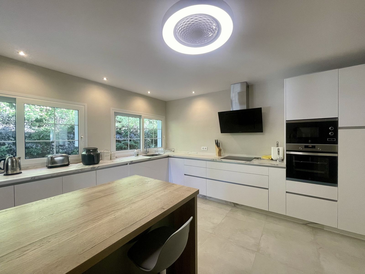 31-5e8b9eb86a2d455eeaf43a7bbf3ccd12-1