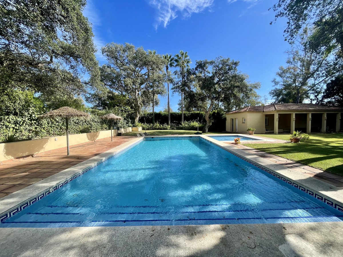 36-be7efbbd8b294061d3f27cb7c37865bb-1